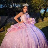IAZ Photo Studio los mejores en foto y video para quinceañeras en Arizona. IAZ Photo Studio es un estudio de fotografía y video especializado en eventos de bodas y quince años con los mejores precios y paquetes para su evento.